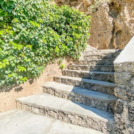 Roca Chica - Parking - Frente Playa - Terraza - Wifi - Bajondillo Y Carihuela Διαμέρισμα Τορρεμολίνος Εξωτερικό φωτογραφία