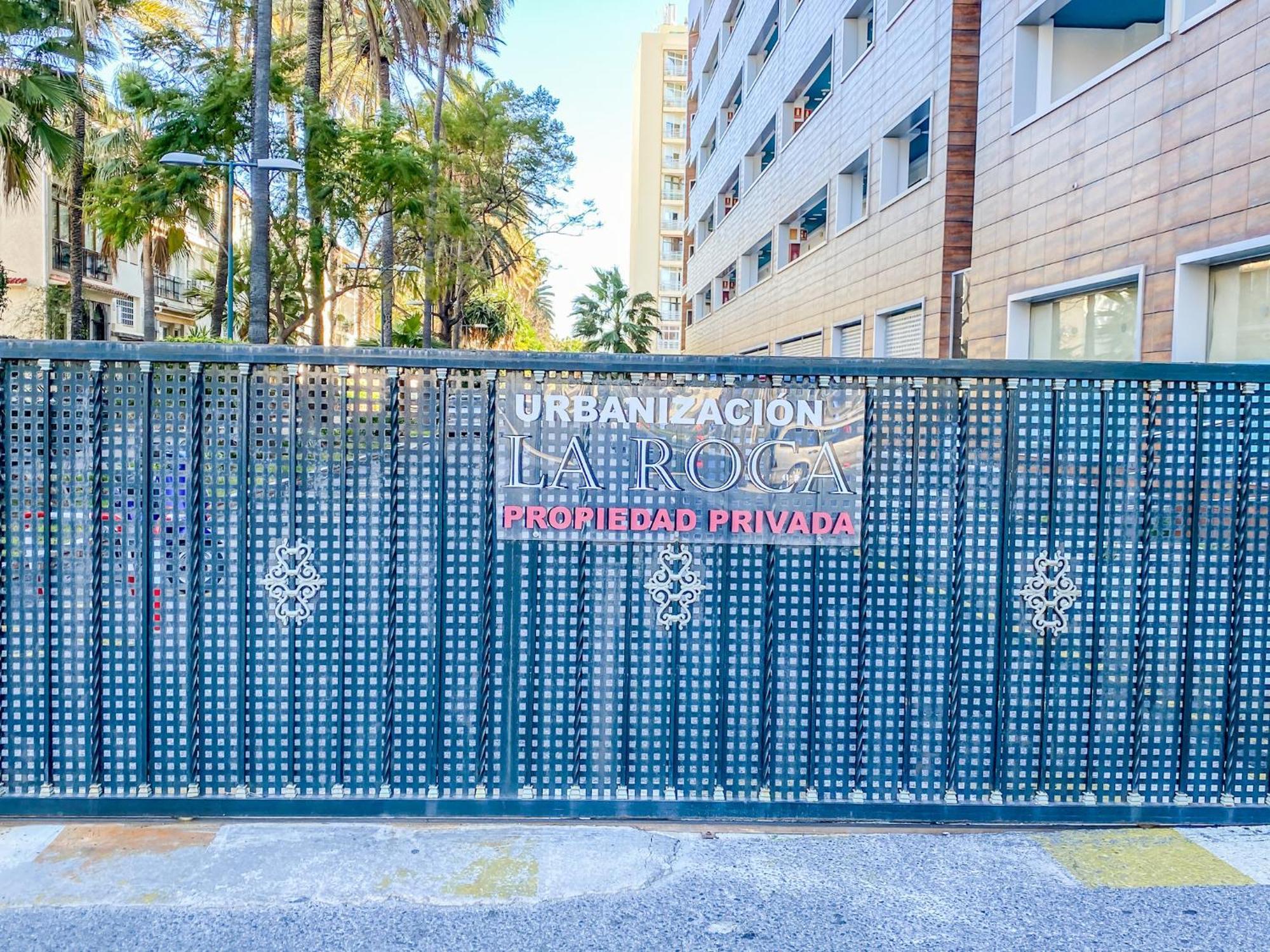 Roca Chica - Parking - Frente Playa - Terraza - Wifi - Bajondillo Y Carihuela Διαμέρισμα Τορρεμολίνος Εξωτερικό φωτογραφία