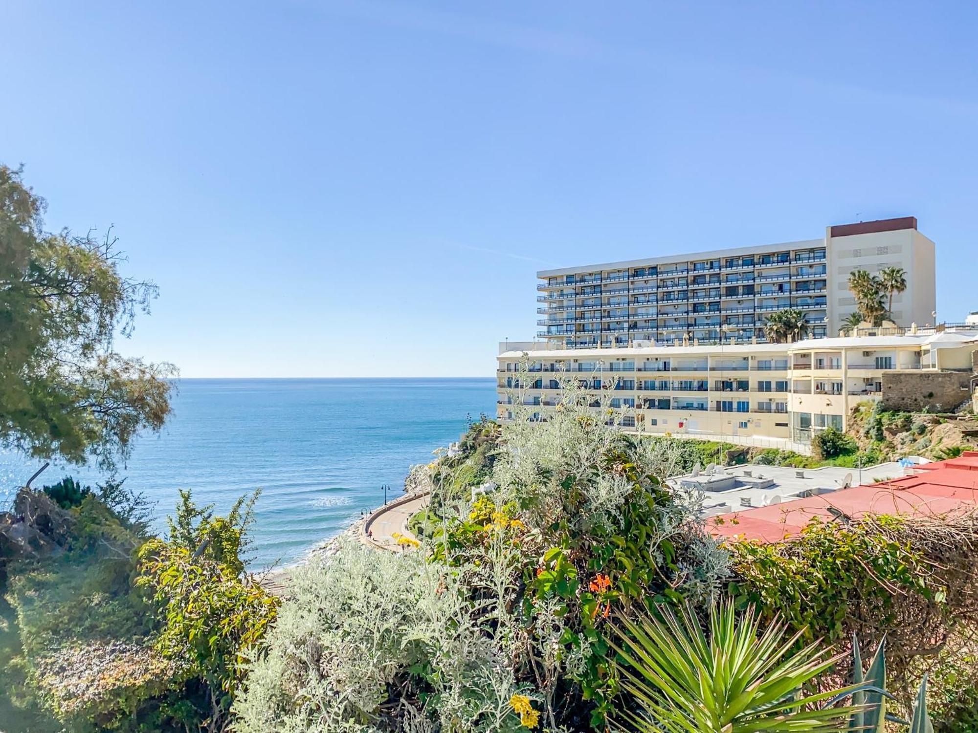 Roca Chica - Parking - Frente Playa - Terraza - Wifi - Bajondillo Y Carihuela Διαμέρισμα Τορρεμολίνος Εξωτερικό φωτογραφία