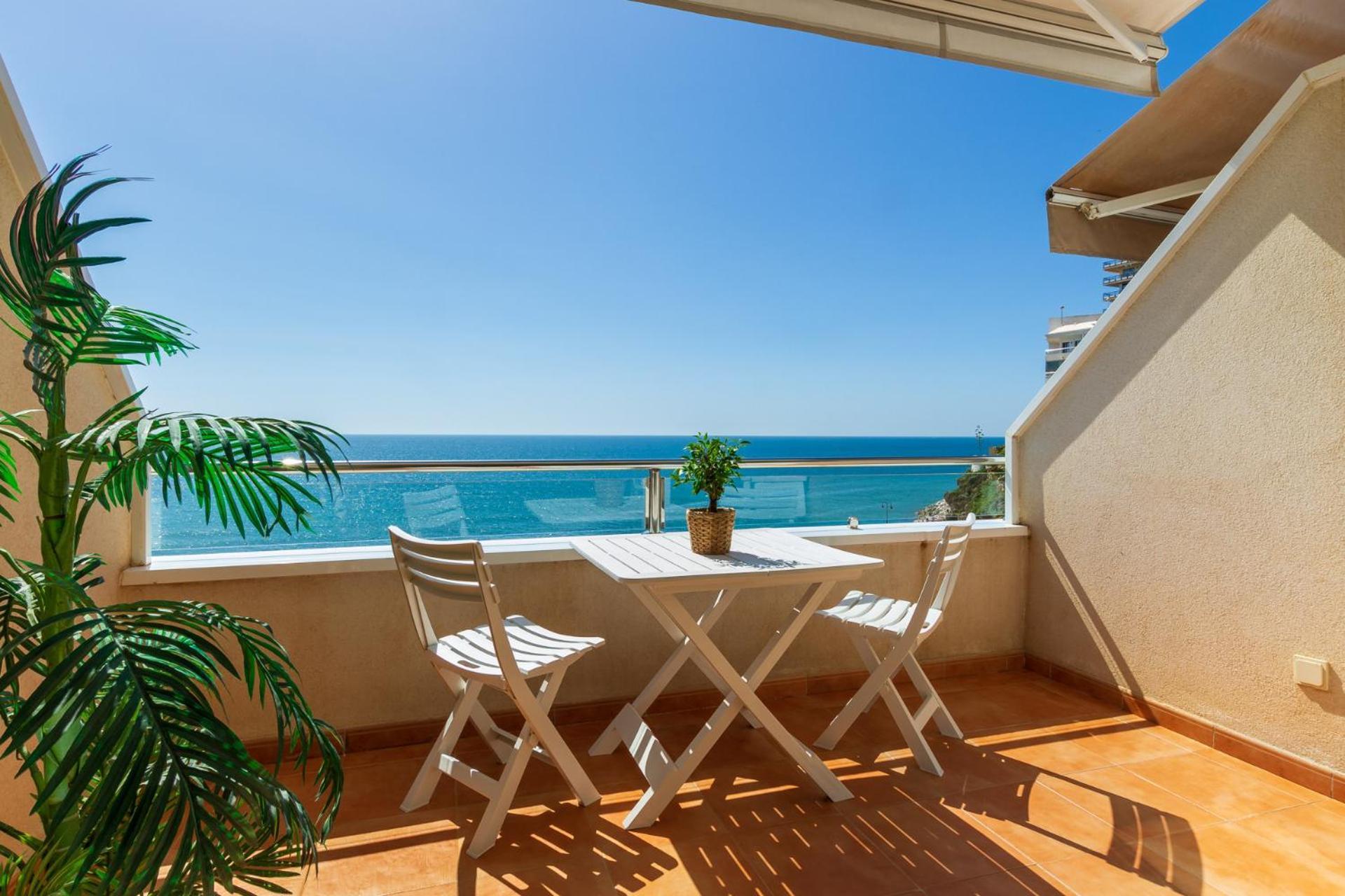 Roca Chica - Parking - Frente Playa - Terraza - Wifi - Bajondillo Y Carihuela Διαμέρισμα Τορρεμολίνος Εξωτερικό φωτογραφία